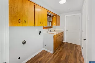 203 5th Ave, Sweet Home, OR 97386 - Photo 13