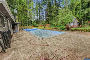 203 5th Ave, Sweet Home, OR 97386 - Photo 23