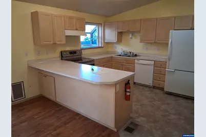 817 2nd Av, Culver, OR 97734 - Photo 5