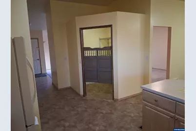 817 2nd Av, Culver, OR 97734 - Photo 7
