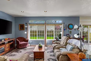860 N 2nd St, Silverton, OR 97381 - Photo 9