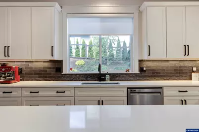 3253 Doughton St S, Salem, OR 97302 - Photo 11