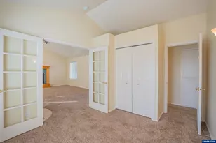 771 Woodland Acres Ln, Eugene, OR 97402 - Photo 17