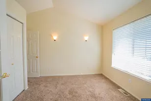 771 Woodland Acres Ln, Eugene, OR 97402 - Photo 15