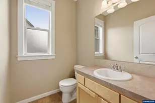 301 SW Bell Dr, Dallas, OR 97338 - Photo 15