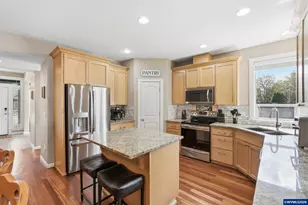 301 SW Bell Dr, Dallas, OR 97338 - Photo 13