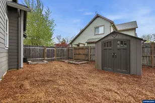 301 SW Bell Dr, Dallas, OR 97338 - Photo 29