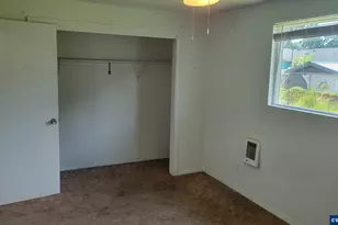 945 N 4th St, Aumsville, OR 97325 - Photo 9