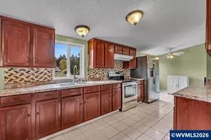 23501 NE Sunnycrest Rd, Newberg, OR 97132 - Photo 11
