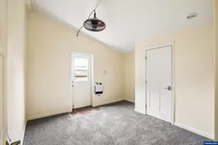 1626 NW 21st St, Lincoln City, OR 97367 - Photo 15