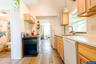 1018 7th St NW, Salem, OR 97304 - Photo 7
