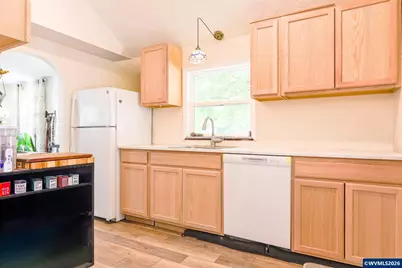 1018 7th St NW, Salem, OR 97304 - Photo 1