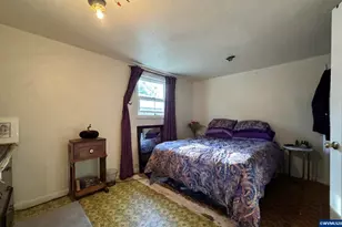 1018 7th St NW, Salem, OR 97304 - Photo 9