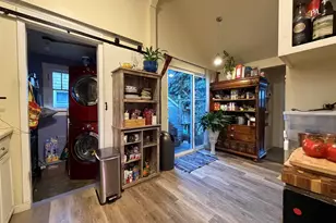 1018 7th St NW, Salem, OR 97304 - Photo 7