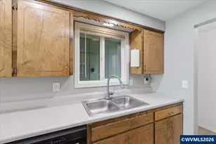 244 Honeysuckle St, Lebanon, OR 97355 - Photo 11