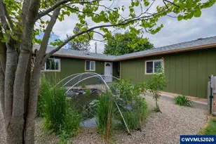 244 Honeysuckle St, Lebanon, OR 97355 - Photo 3