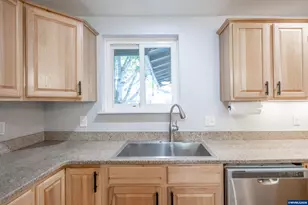 317 Vincent St, Philomath, OR 97370 - Photo 13