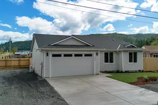 1027 42nd Ave, Sweet Home, OR 97386 - Photo 3