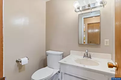 1740 Vanderbeck Ln, Woodburn, OR 97071 - Photo 19