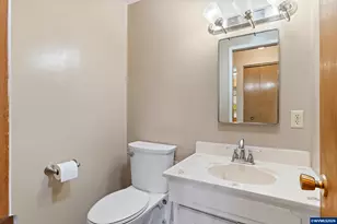 1740 Vanderbeck Ln, Woodburn, OR 97071 - Photo 19