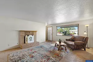 1740 Vanderbeck Ln, Woodburn, OR 97071 - Photo 9