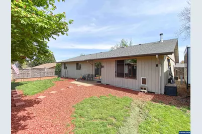 5021 Daniel St S, Salem, OR 97306 - Photo 5