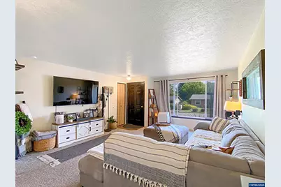 5021 Daniel St S, Salem, OR 97306 - Photo 27