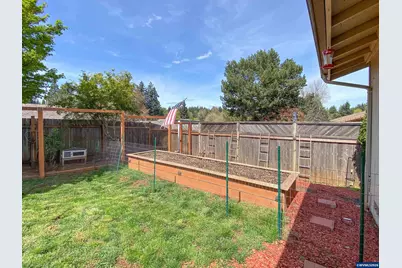 5021 Daniel St S, Salem, OR 97306 - Photo 19