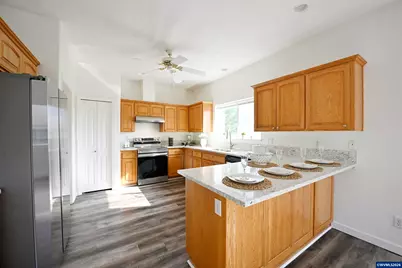 5265 Snowflake St SE, Salem, OR 97306 - Photo 3