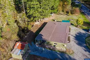 48785 Santiam Hwy, Sweet Home, OR 97329 - Photo 13