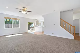 1964 Jamison Dr SE, Salem, OR 97306 - Photo 9