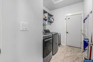 221 E 16th St, Lafayette, OR 97127 - Photo 25