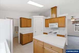 3398 Snow Peak Pl, Lebanon, OR 97355 - Photo 13