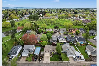 2072 22nd Av SE, Albany, OR 97322 - Photo 3