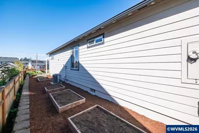 2764 NW Weather Stone St, Albany, OR 97321 - Photo 37