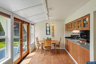 160 SE Mayberry Ave, Corvallis, OR 97333 - Photo 17
