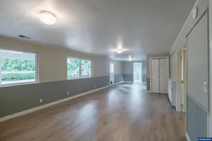 3385 Balsam Dr S, Salem, OR 97302 - Photo 37
