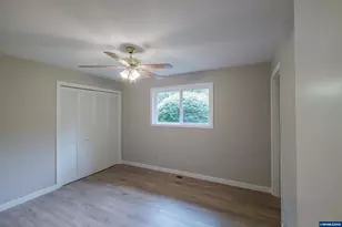 3385 Balsam Dr S, Salem, OR 97302 - Photo 15