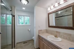 3385 Balsam Dr S, Salem, OR 97302 - Photo 11