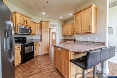 1140 46th Av, Sweet Home, OR 97386 - Photo 9