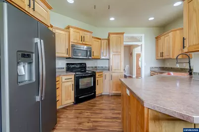 1140 46th Av, Sweet Home, OR 97386 - Photo 11