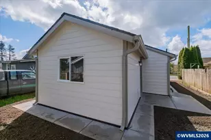 2404 10th St, Tillamook, OR 97141 - Photo 37