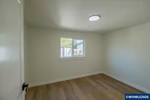 2404 10th St, Tillamook, OR 97141 - Photo 21