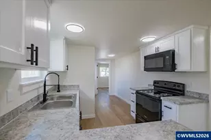 2404 10th St, Tillamook, OR 97141 - Photo 9