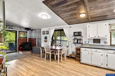 3543 Crooked Finger Rd NE, Scotts Mills, OR 97375 - Photo 7