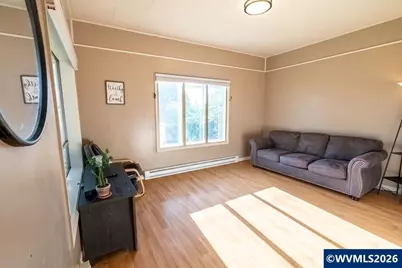 724 N Main St, Brownsville, OR 97327 - Photo 15