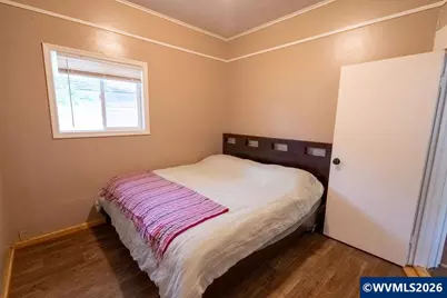 724 N Main St, Brownsville, OR 97327 - Photo 25