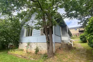 724 N Main St, Brownsville, OR 97327 - Photo 5