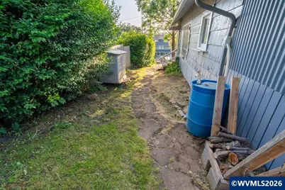 724 N Main St, Brownsville, OR 97327 - Photo 33