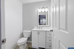 406 Sunset Ct, Amity, OR 97101 - Photo 9